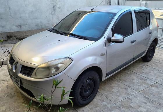 RENAULT SANDERO 1.0 EXPRESSION 16V FLEX 4P MANUAL RENAULT SANDERO 1.0 EXPRESSION 16V FLEX 4P MANUAL